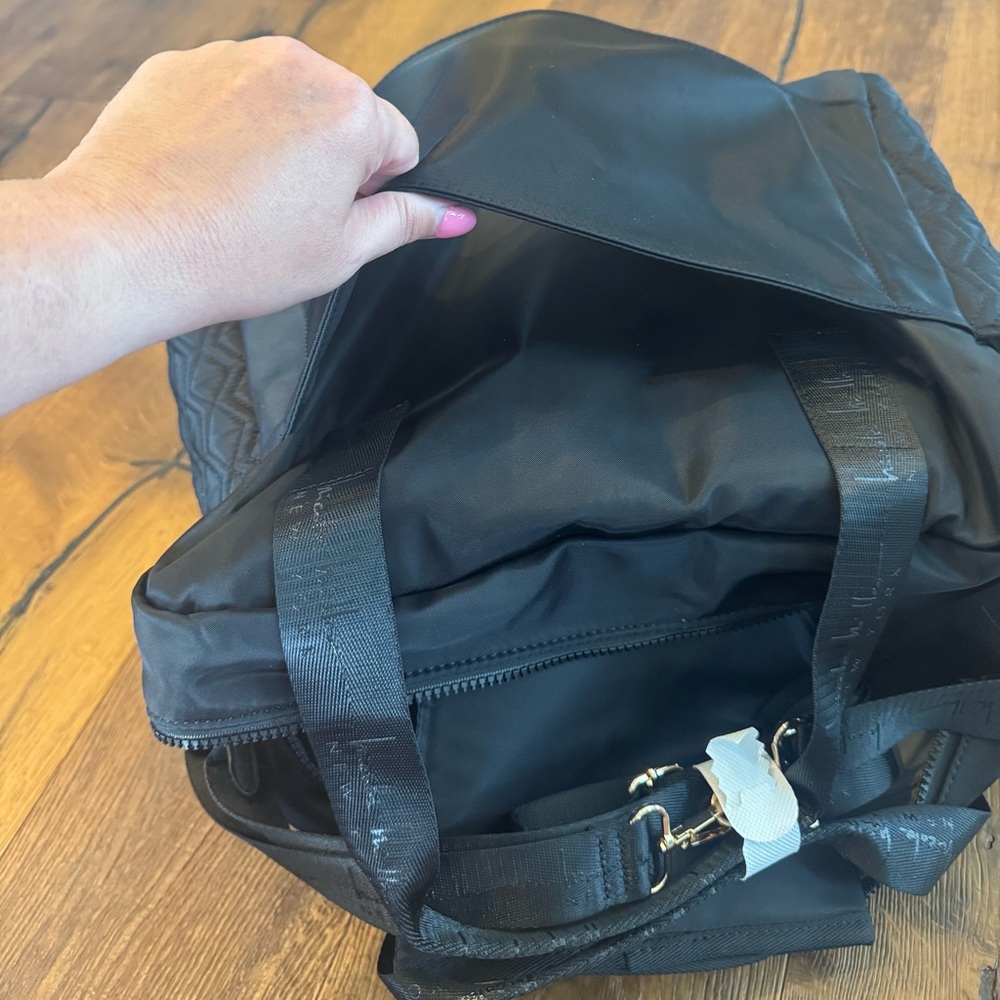 New! Nicole Miller Quilted Black Diaper Duffle Bag - Picture 10 of 13